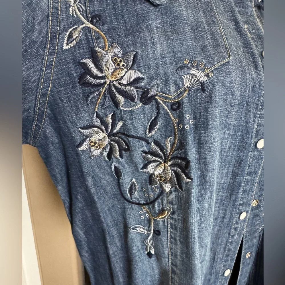 Double D Ranch Embroidered Denim Shirt - Picture 3 of 16